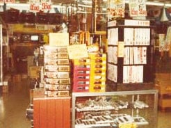 1981年創業時の旧那覇店